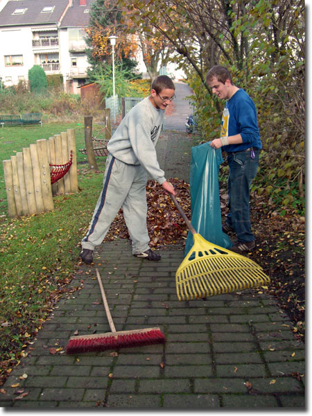 Arbeiten im Außengelände Arbeiten im Außengelände